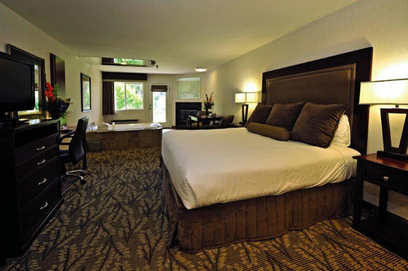 Shilo Inn Suites Hotel - Bend Exteriér fotografie